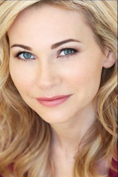 Julia Lee