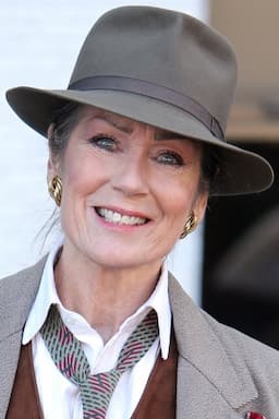 Lorraine Chase