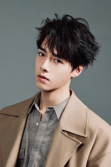 Yilun Fang