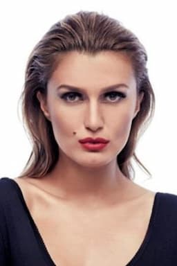 Tugba Özay